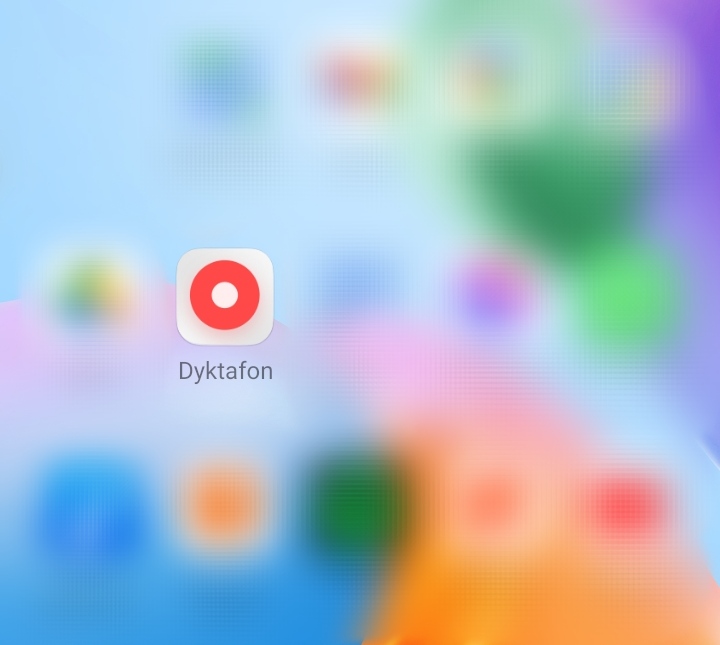 Dyktafon. Ikona na ekranie startowym smartfona. Aplikacja